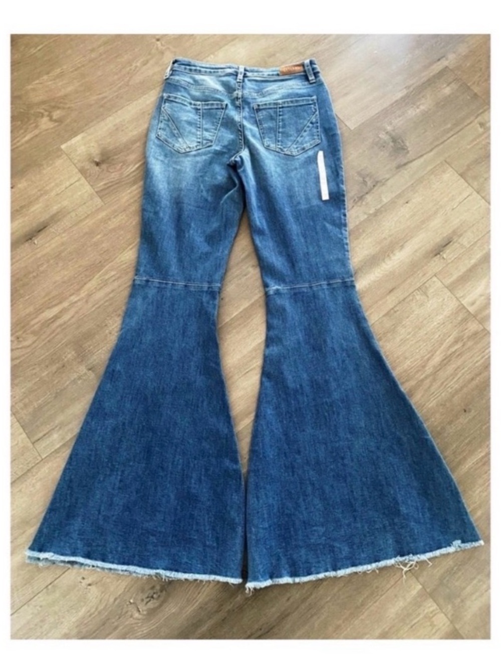 BOOT BARN Shyanne Ripped High Rise Flare Jeans - Picture 7 of 9